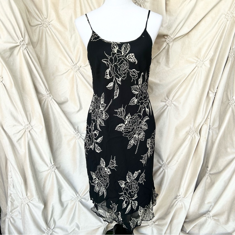 ❌SOLD❌ VTG Eva Blue Beaded Rose Print Dress